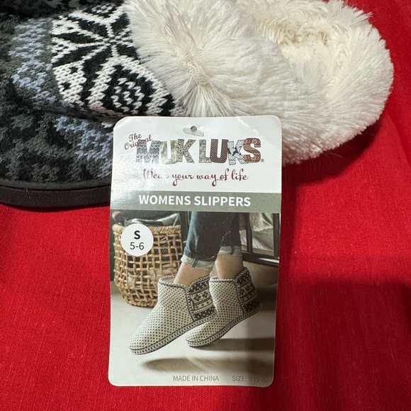 MukLuks NWT Slippers - Picture 2 of 6